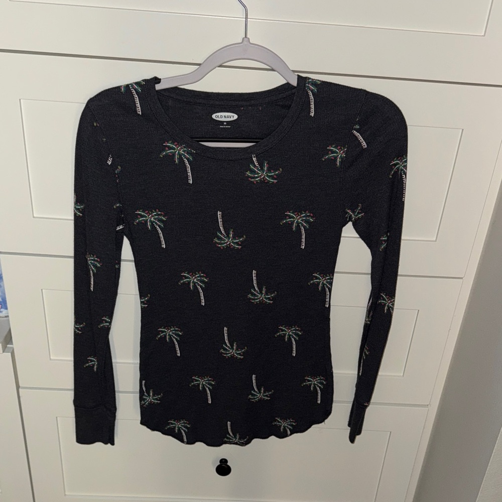 Old Navy Black Palm Tree Print Long Sleeve Shirt